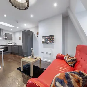 Sleep 4 In Hoxton Near Shoreditch Liverpool St Rw6 , London United Kingdom